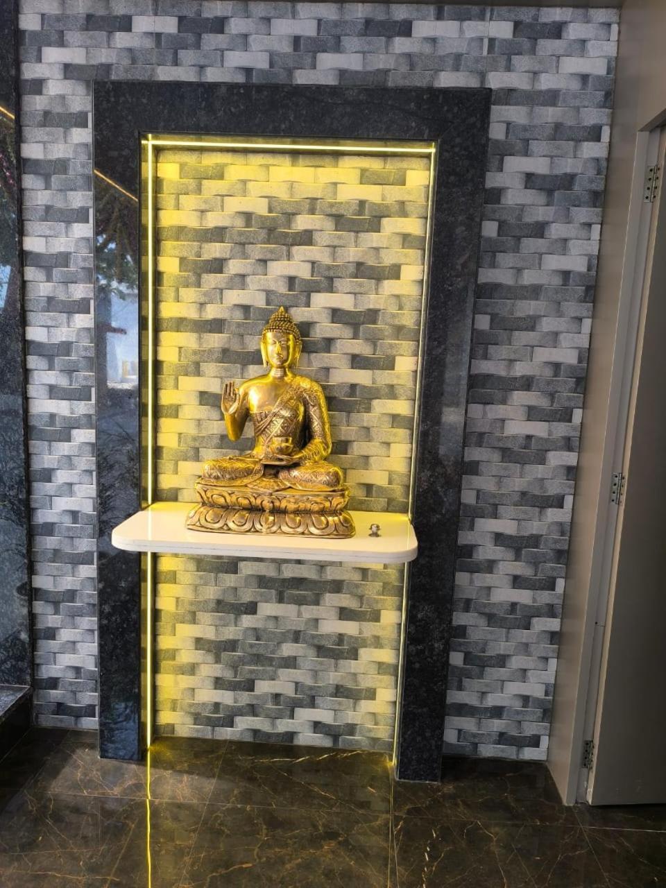 Sharan Residency Hotel Navi Mumbai Eksteriør billede