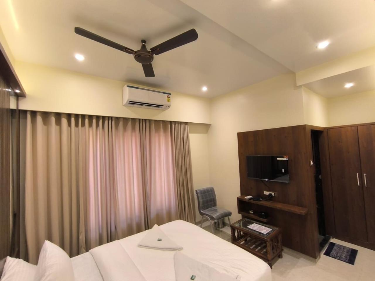 Sharan Residency Hotel Navi Mumbai Eksteriør billede
