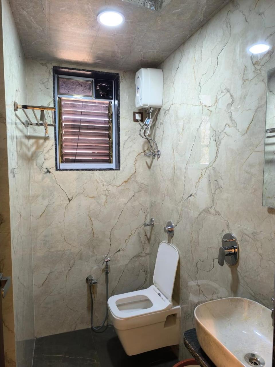 Sharan Residency Hotel Navi Mumbai Eksteriør billede