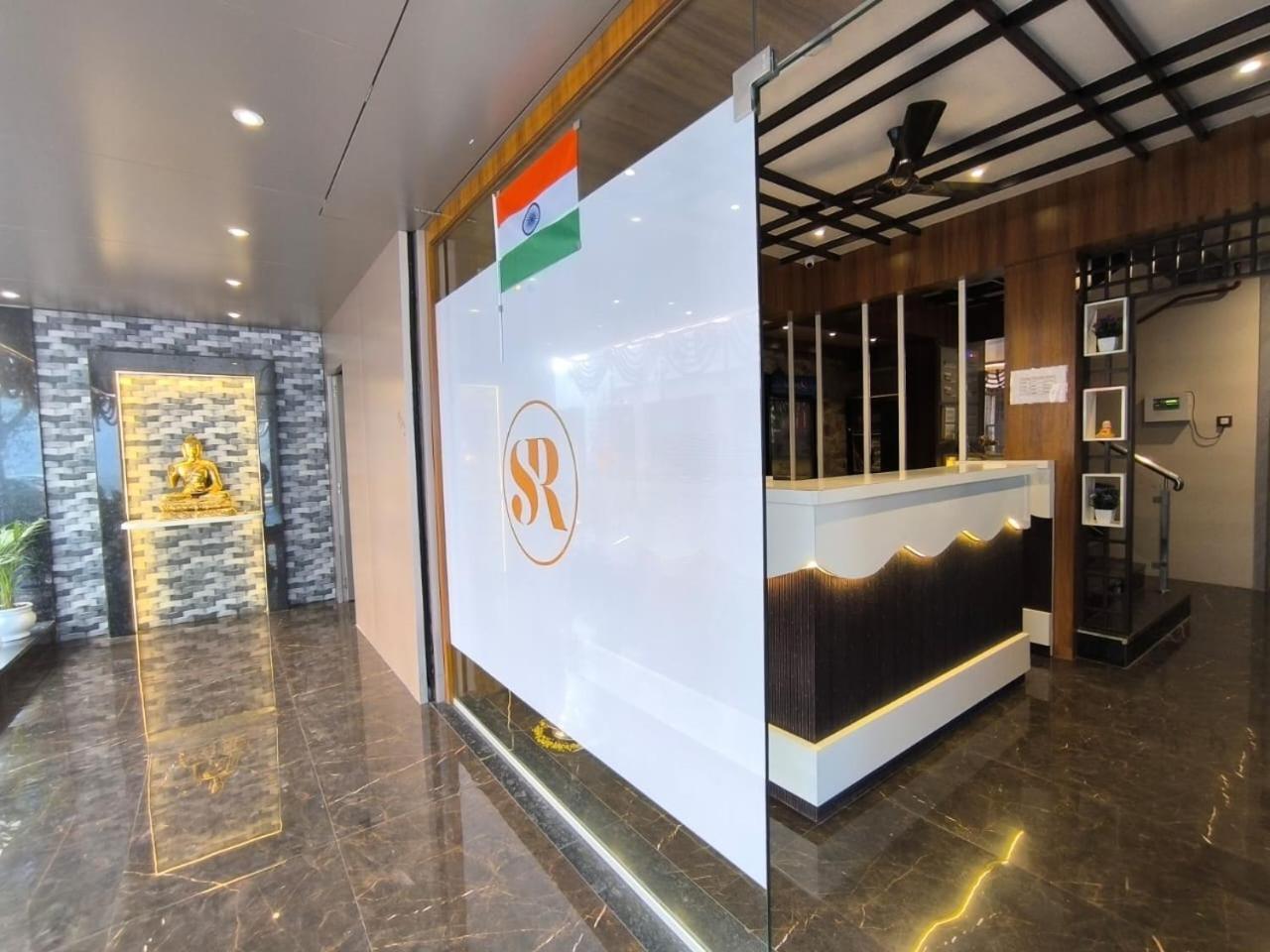Sharan Residency Hotel Navi Mumbai Eksteriør billede