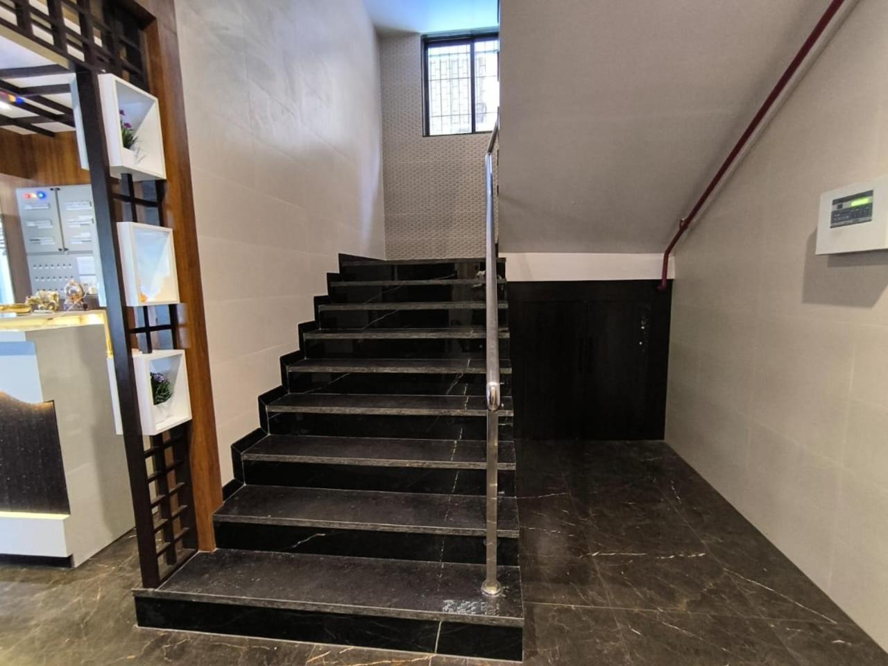 Sharan Residency Hotel Navi Mumbai Eksteriør billede